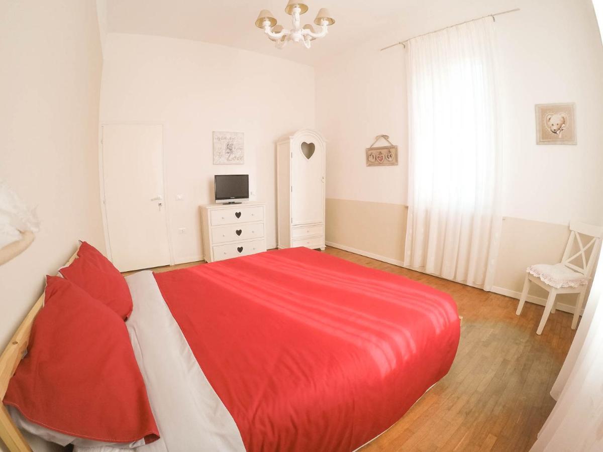 Il Bianconiglio R&B Bed & Breakfast Carraie Dış mekan fotoğraf